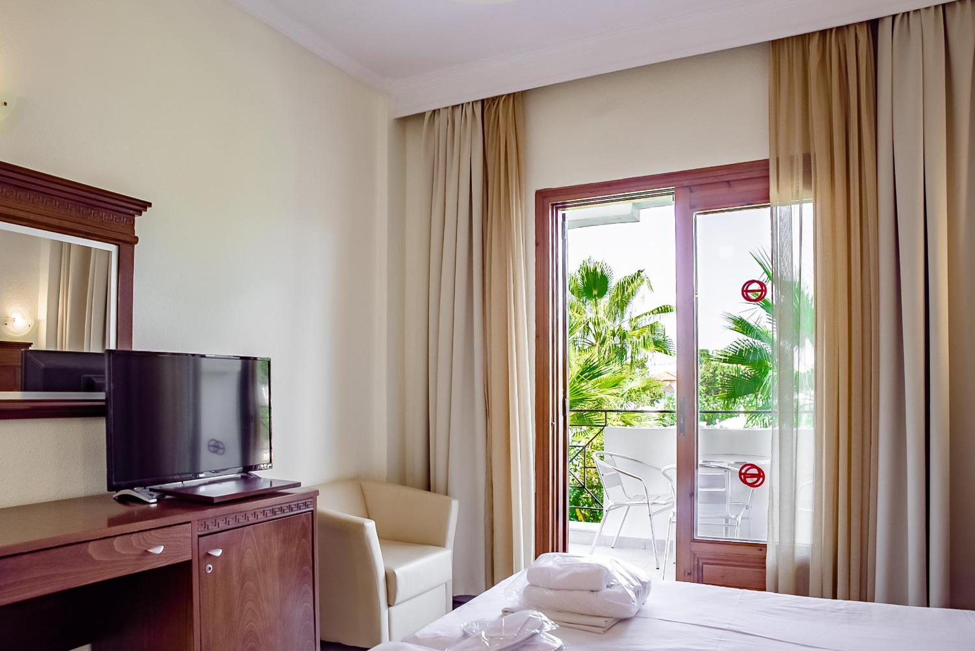 Tresor Sousouras Hotel Hanioti Cameră foto