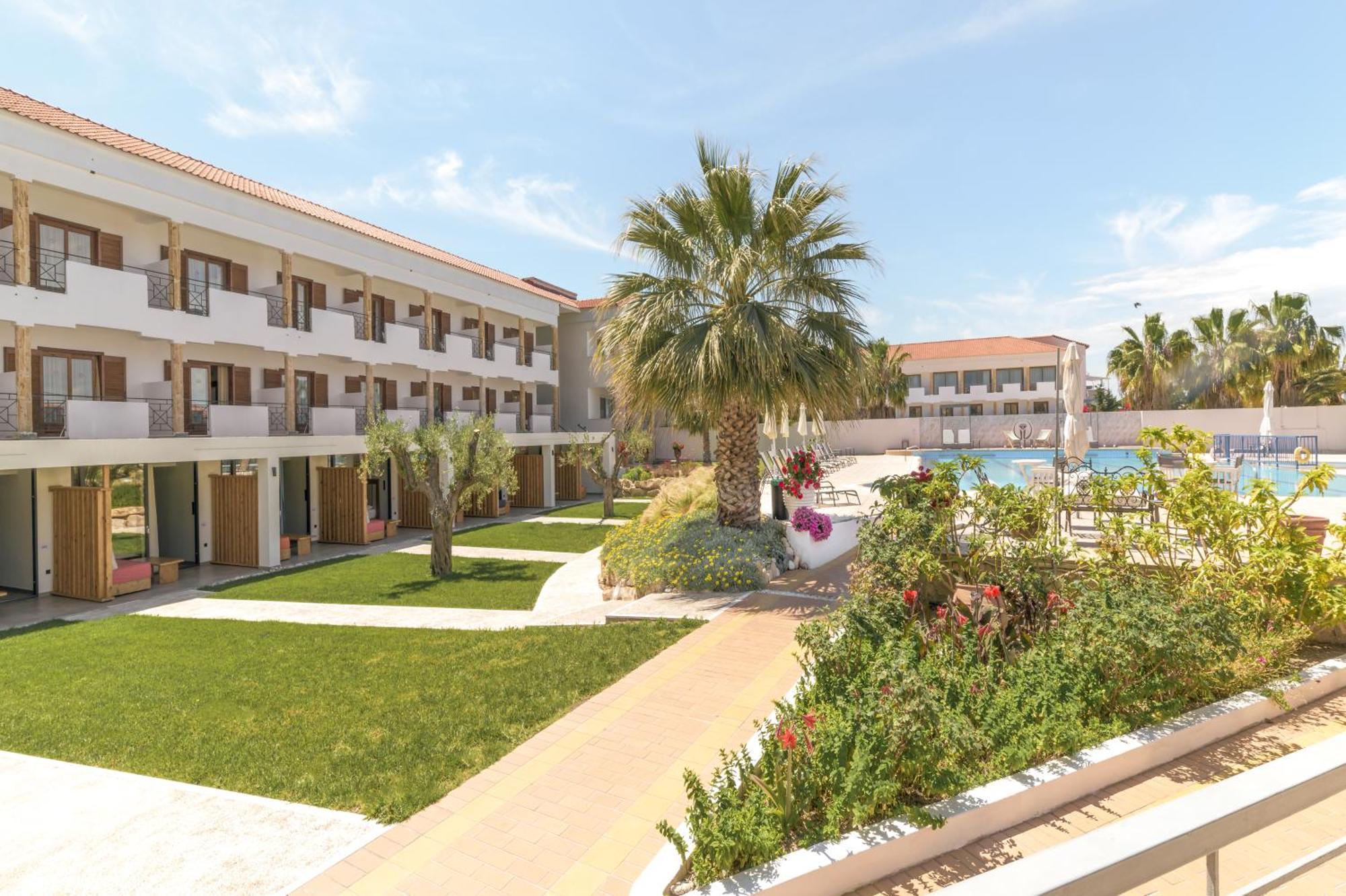Tresor Sousouras Hotel Hanioti Exterior foto
