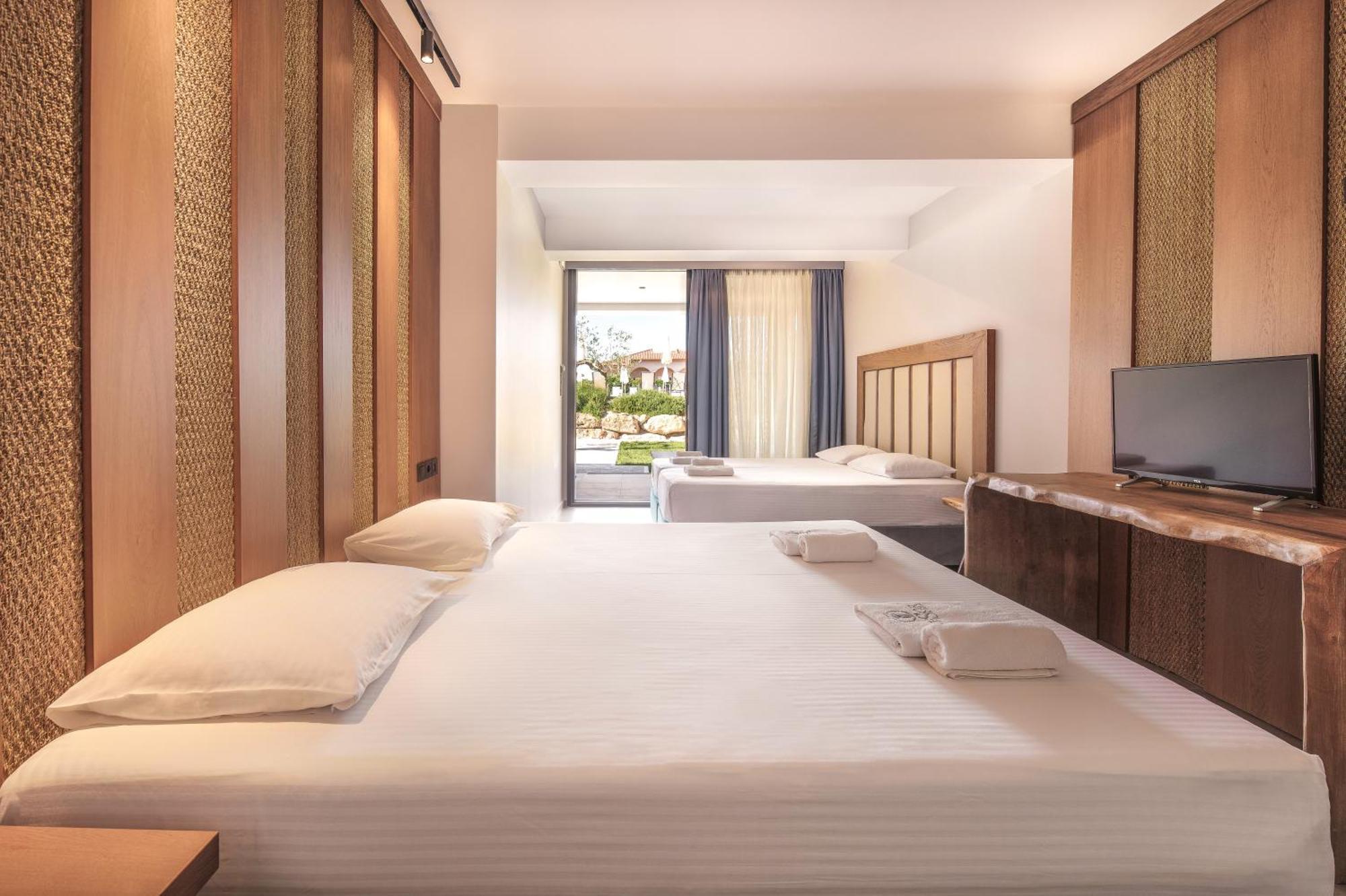 Tresor Sousouras Hotel Hanioti Exterior foto