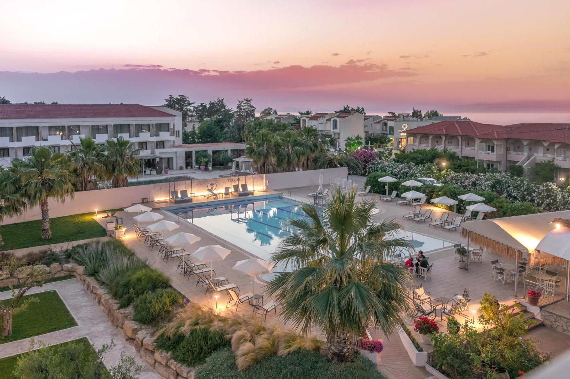 Tresor Sousouras Hotel Hanioti Exterior foto